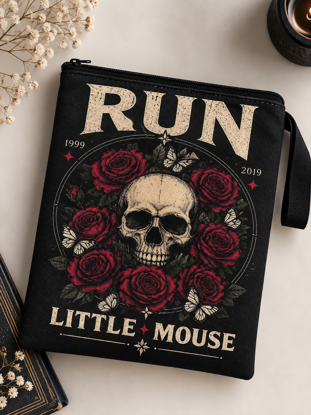 Housse de livre – Run Little Mouse 🥀💀