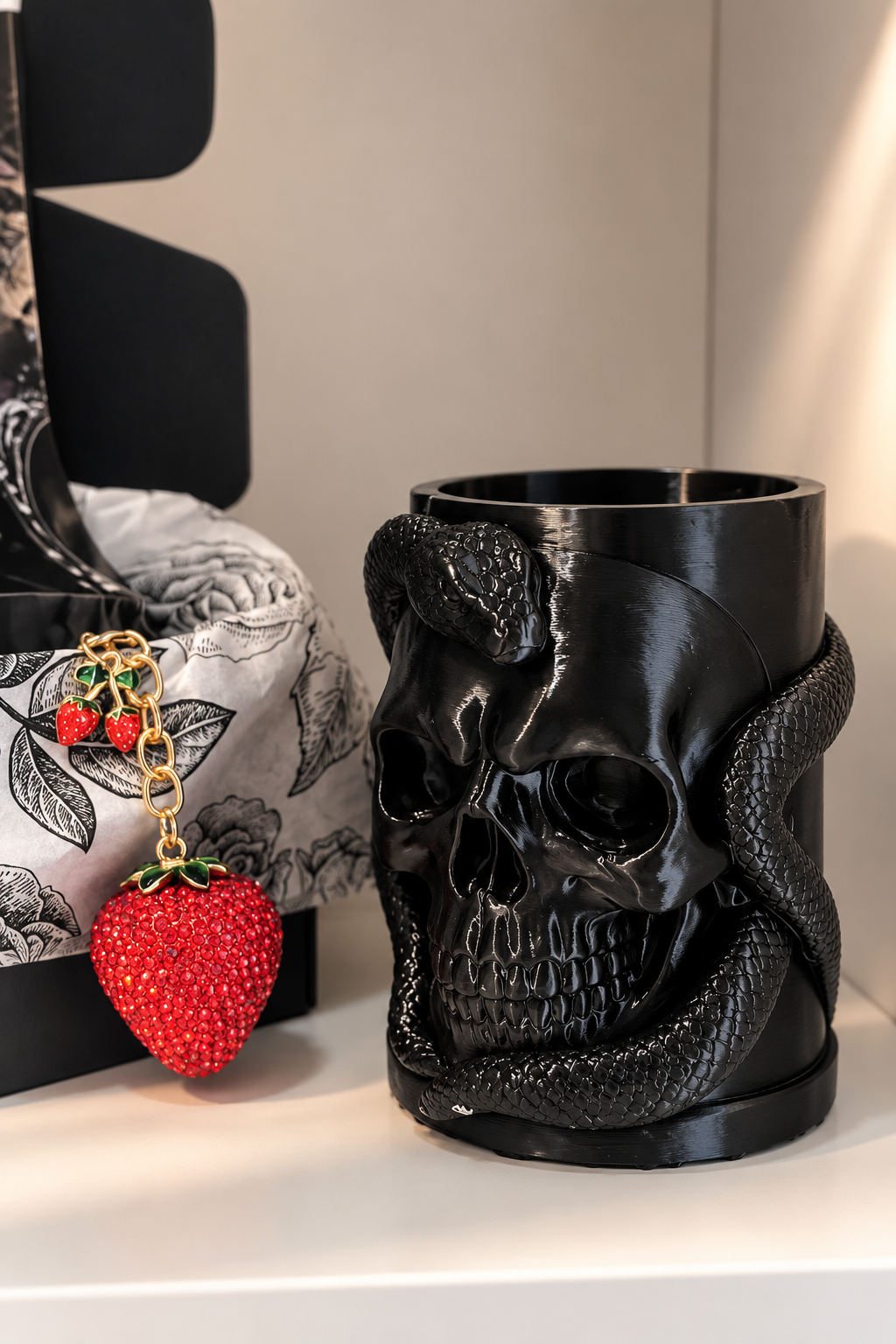 Box 657 🐍🍓